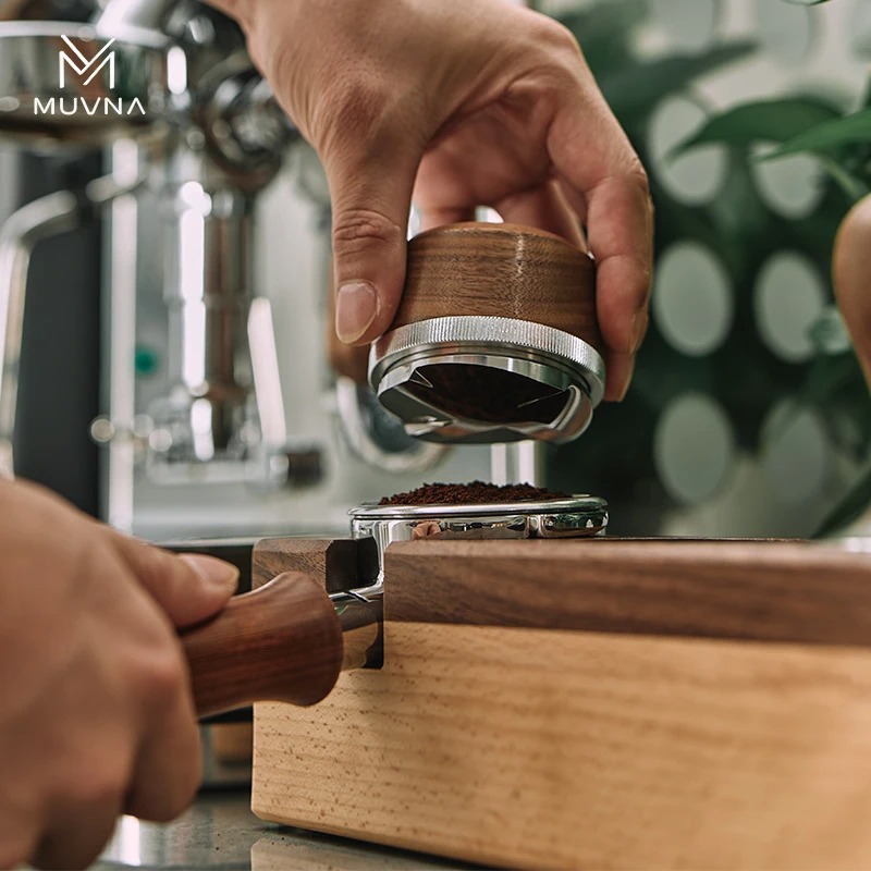 Distributeur de café en noyer  - Coffee Tamper Leveler avis et prix